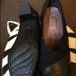 Clark’s Everyday black leather dress shoe
